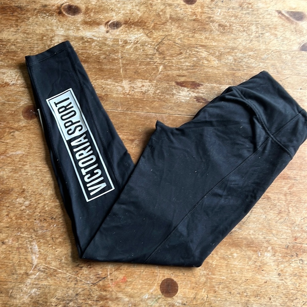 Victoria’s Secret sport leggings